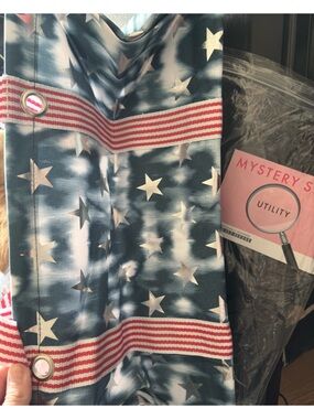 thirty-one Patriotic Stars & Stripes Utility Tote in Blue, Red, White
